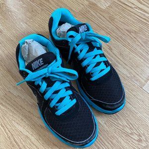 Women Nike Shoes Size 7